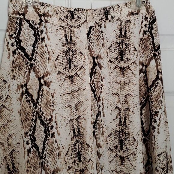 NWT Women's Animal Print Circle Skirt Size Small - Picture 4 of 8